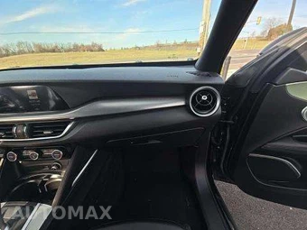 2018 Alfa Romeo Stelvio Ti Sport – miniatura 19