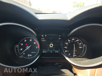 2018 Alfa Romeo Stelvio Ti Sport – miniatura 12