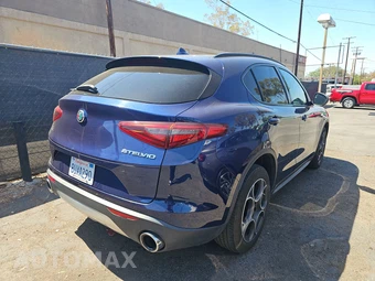 2018 Alfa Romeo Stelvio Ti Sport – miniatura 4