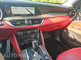 2018 Alfa Romeo Stelvio Ti – miniatura 11