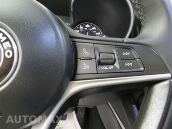 2018 Alfa Romeo Stelvio Ti - miniatura 17