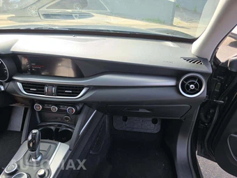 2018 Alfa Romeo Stelvio - miniatura 16