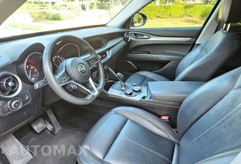 2018 Alfa Romeo Stelvio – miniatura 9