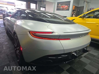 2018 Aston Martin DB11 V12 Coupe - miniatura 2