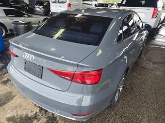 2018 Audi A3 Sedan Premium - miniatura 4