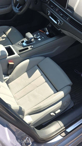 2018 Audi A4 Sedan Premium Plus w/Technology Value Pkg - miniatura 30