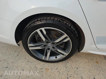 2018 Audi A4 Sedan Premium Plus – miniatura 10