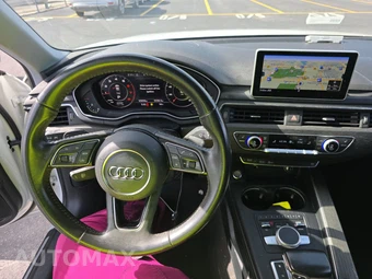2018 Audi A4 Sedan Premium w/Technology Value Pkg – miniatura 11