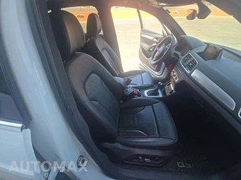 2018 Audi Q3 2.0T Premium Plus – miniatura 15