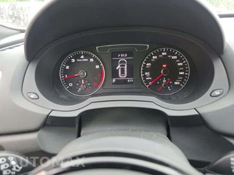 2018 Audi Q3 2.0T Premium – miniatura 9