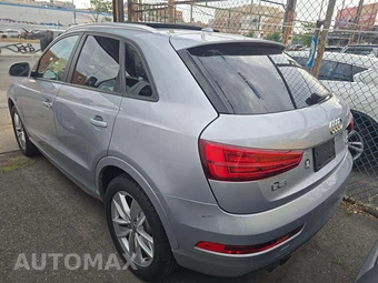 2018 Audi Q3 2.0T Premium – miniatura 2