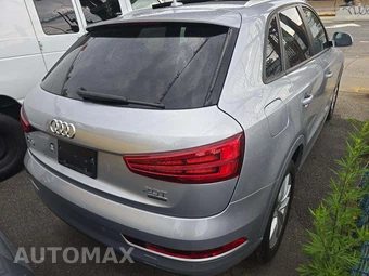 2018 Audi Q3 2.0T Premium – miniatura 3