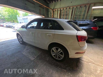 2018 Audi Q3 2.0T Premium – miniatura 2