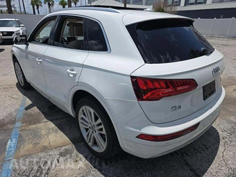 2018 Audi Q5 Premium Plus – miniatura 2