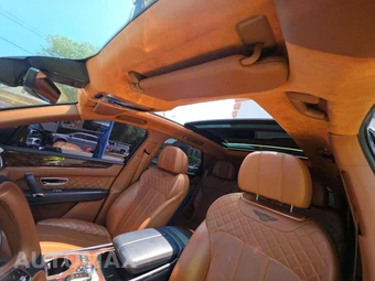 2018 Bentley Bentayga Activity Edition - miniatura 11