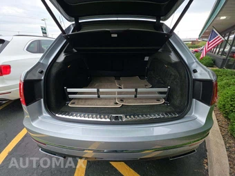 2018 Bentley Bentayga Mulliner W12 - miniatura 14