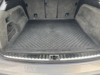 2018 Bentley Bentayga W12 - miniatura 11