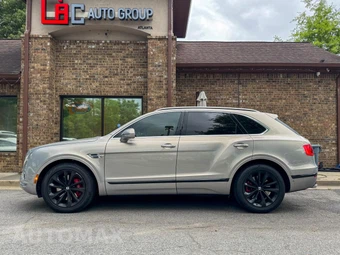 2018 Bentley Bentayga W12 - miniatura 3