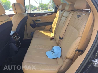 2018 Bentley Bentayga W12 - miniatura 13