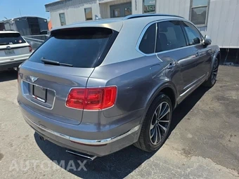 2018 Bentley Bentayga W12 - miniatura 4