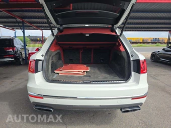 2018 Bentley Bentayga W12 - miniatura 14