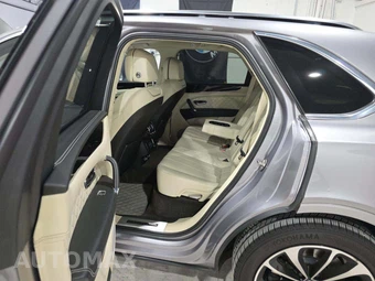 2018 Bentley Bentayga W12 - miniatura 13