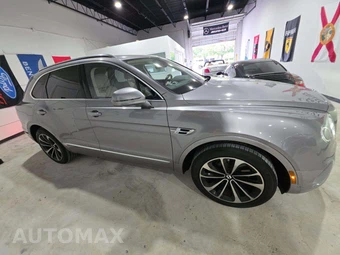 2018 Bentley Bentayga W12 - miniatura 4