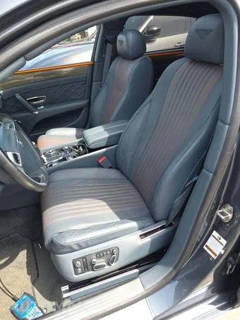 2018 Bentley Flying Spur V8 - miniatura 6