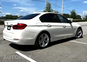 2018 BMW 3 Series Sedan 320i SPORT LINE - miniatura 2