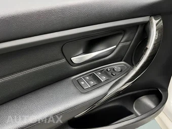2018 BMW 3 Series Sedan 320i xDrive - miniatura 21