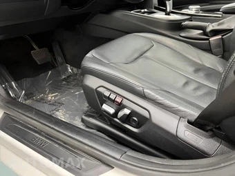2018 BMW 3 Series Sedan 320i xDrive - miniatura 22