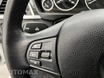 2018 BMW 3 Series Sedan 320i xDrive - miniatura 26