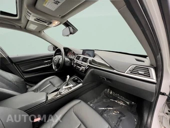 2018 BMW 3 Series Sedan 320i xDrive - miniatura 30