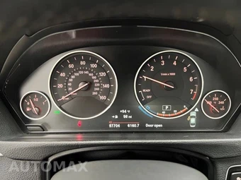 2018 BMW 3 Series Sedan 320i xDrive - miniatura 8