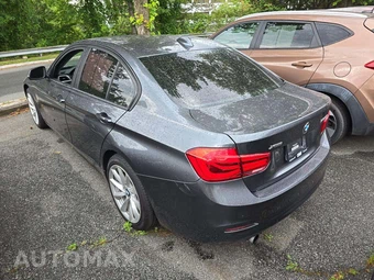 2018 BMW 3 Series Sedan 320i xDrive - miniatura 2