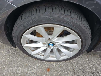 2018 BMW 3 Series Sedan 320i xDrive - miniatura 22