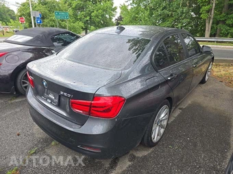 2018 BMW 3 Series Sedan 320i xDrive - miniatura 3