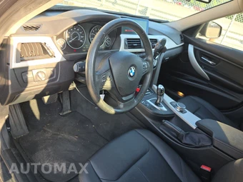 2018 BMW 3 Series Sedan 320i xDrive - miniatura 11