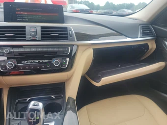 2018 BMW 3 Series Sedan 320i xDrive - miniatura 10