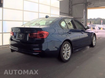 2018 BMW 3 Series Sedan 320i xDrive - miniatura 4
