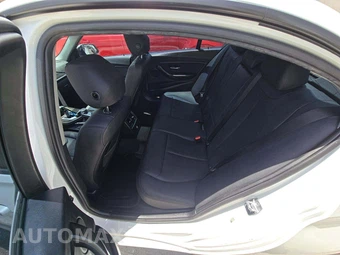 2018 BMW 3 Series Sedan 320i xDrive - miniatura 13