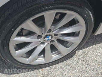 2018 BMW 3 Series Sedan 320i xDrive - miniatura 25