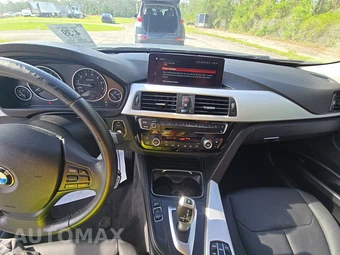 2018 BMW 3 Series Sedan 320i xDrive - miniatura 11