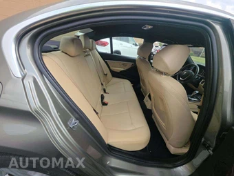 2018 BMW 3 Series Sedan 330i xDrive - miniatura 16