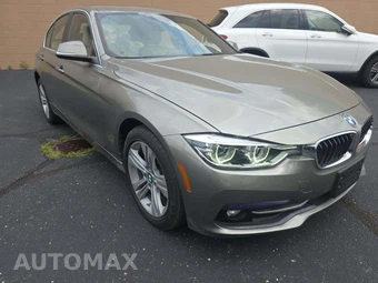 2018 BMW 3 Series Sedan 330i xDrive - miniatura 4