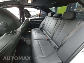 2018 BMW 3 Series Sedan 330i xDrive - miniatura 13