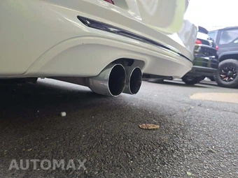 2018 BMW 3 Series Sedan 330i xDrive - miniatura 21