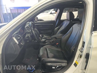 2018 BMW 3 Series Sedan 330i xDrive - miniatura 6