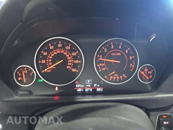 2018 BMW 3 Series Sedan 330i xDrive - miniatura 9