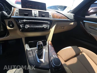2018 BMW 3 Series Sedan 330i xDrive - miniatura 11